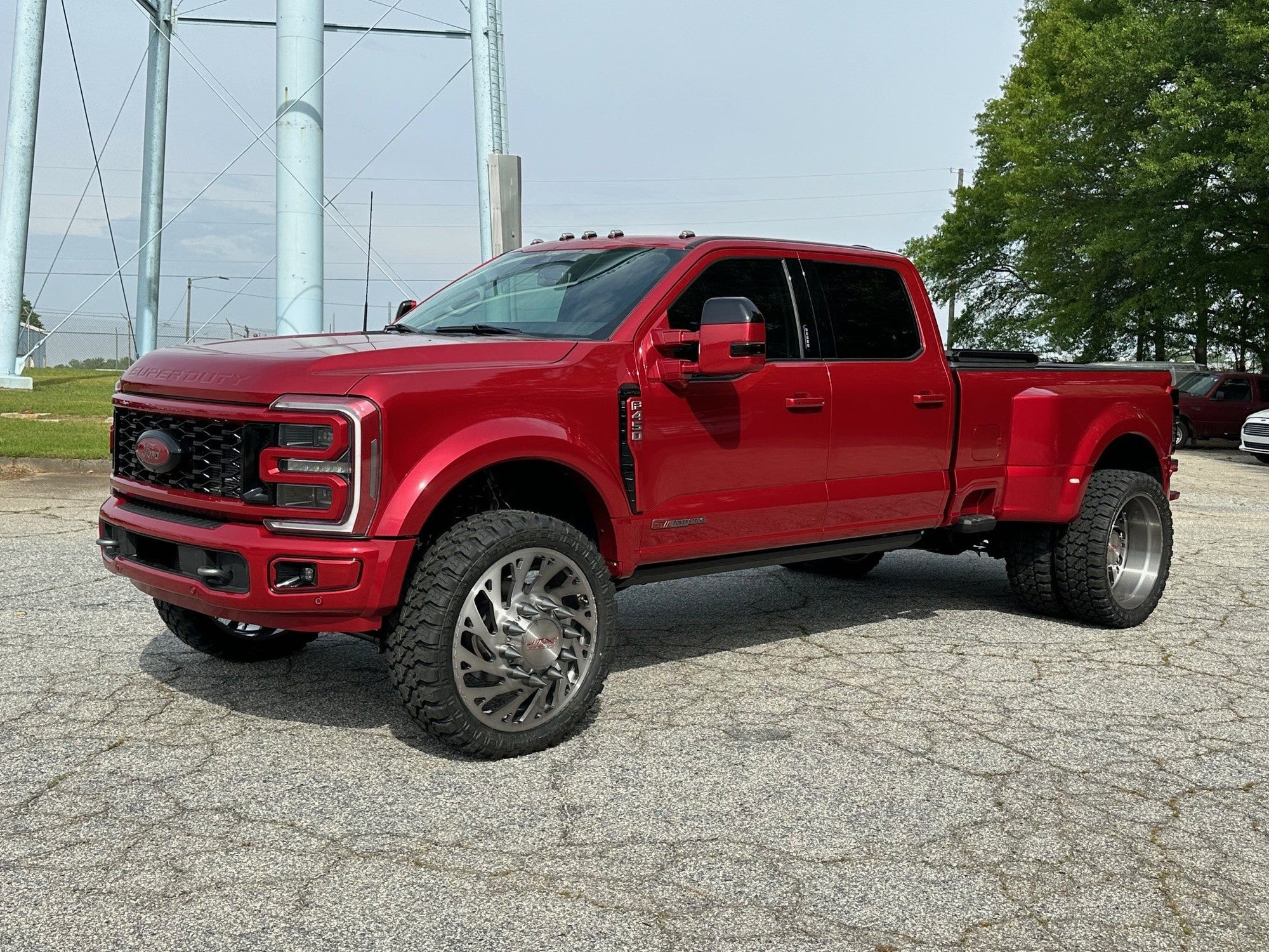 F-450 on JTX wheels customized by Wild Willies