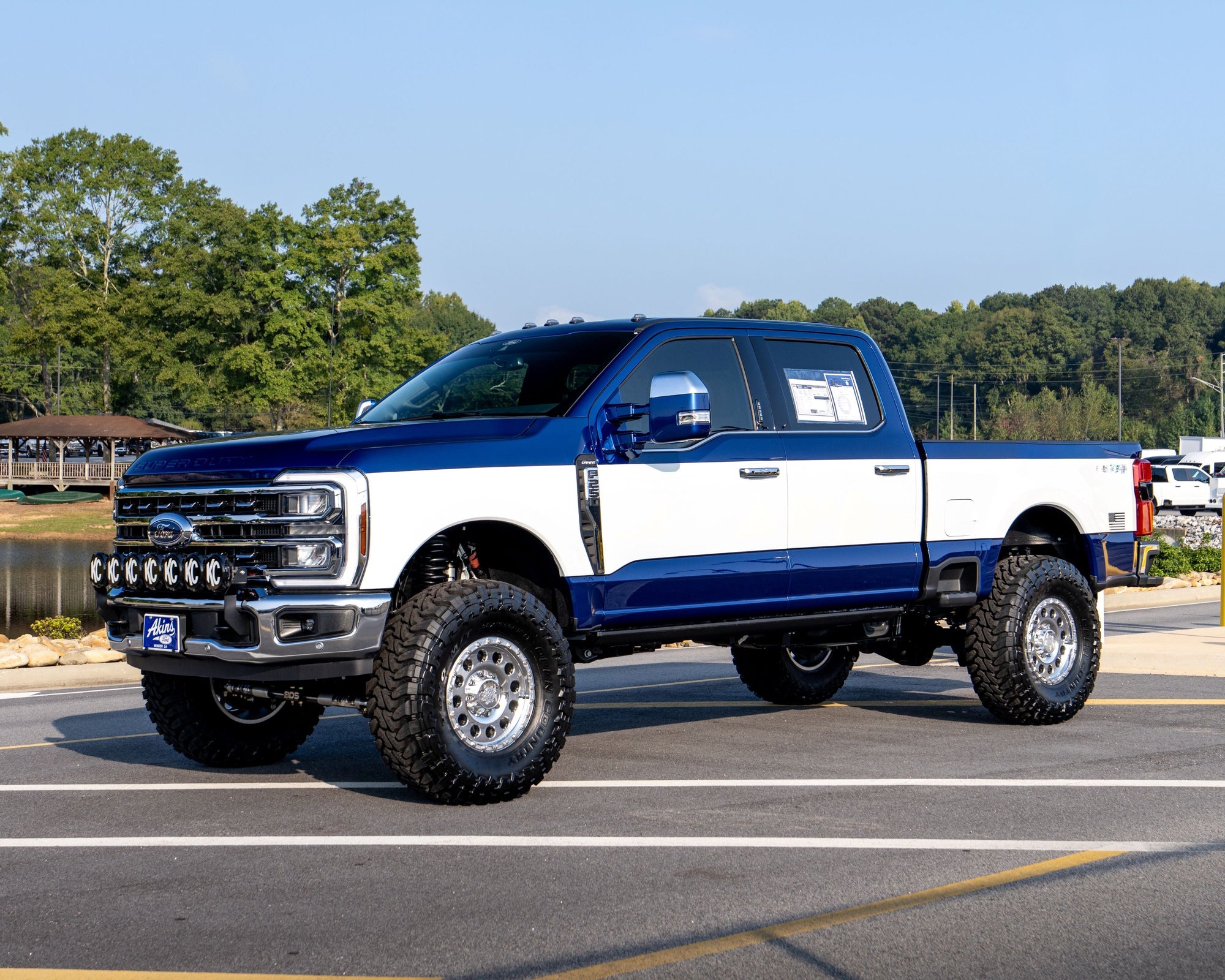 Retro Tu Tone F-250 Lariat in Argon blue | Wild Willies